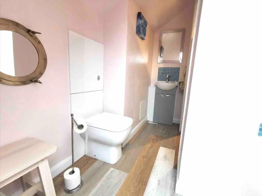3 Bedroom Well Connected Family Home Free Parking Edinburgh Dış mekan fotoğraf